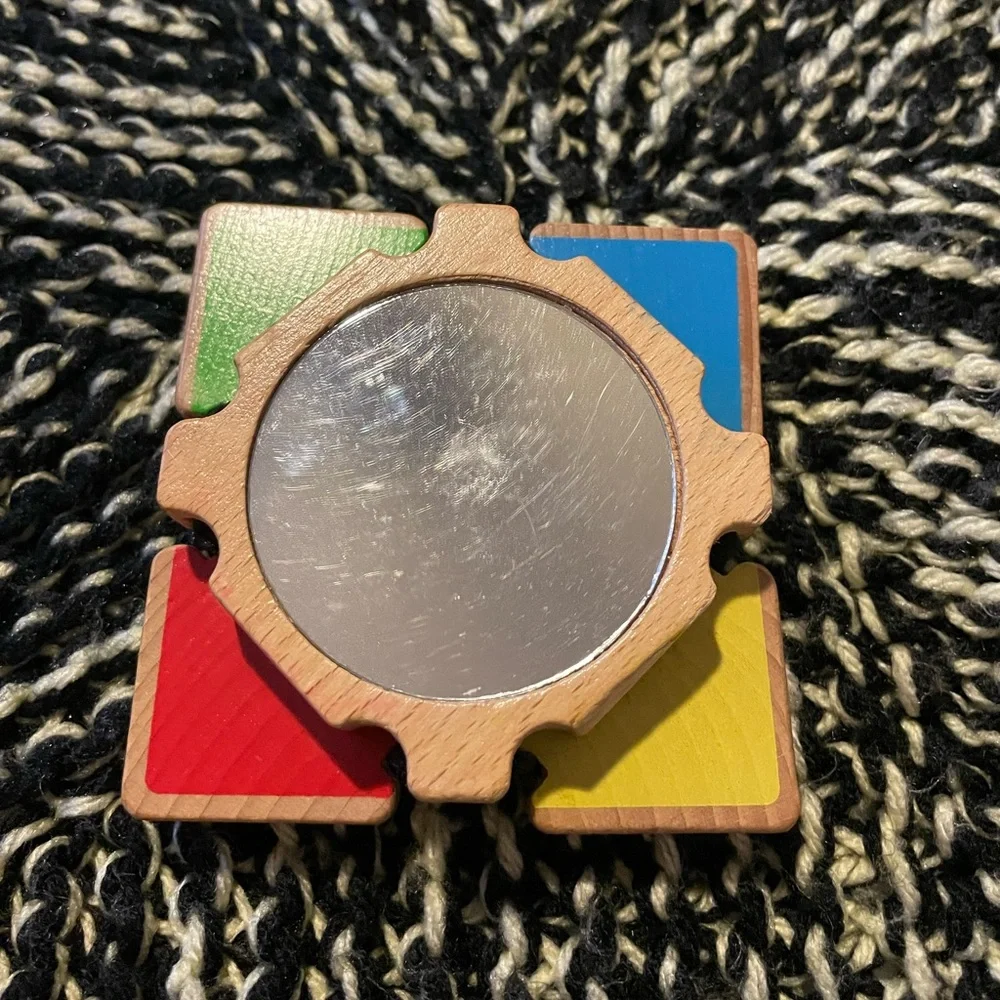 Melissa & Doug color flap mirror wooden Toy